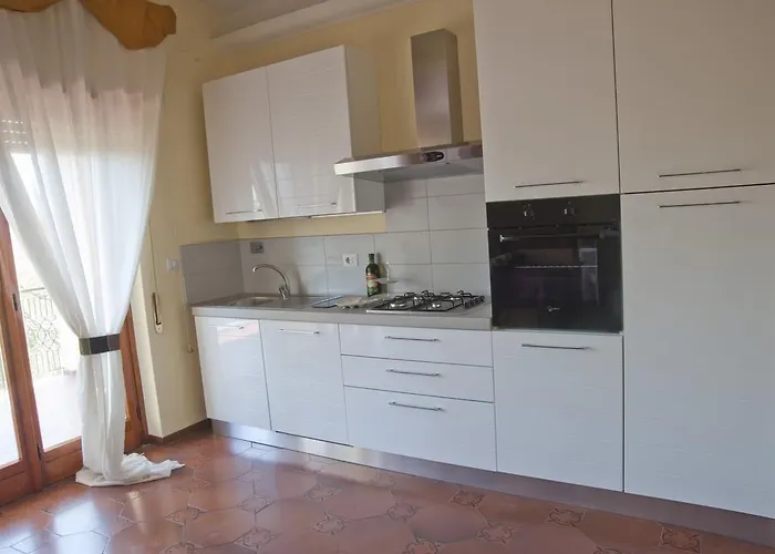 Oda ve Kahvaltı Domus In Viridi 2*